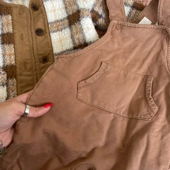 BABY GIRL NEUTRAL BUNDLE - Picture 4 of 5